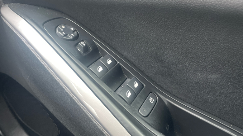 Vauxhall Grandland 1.2 Turbo Ultimate 5dr Petrol Hatchback